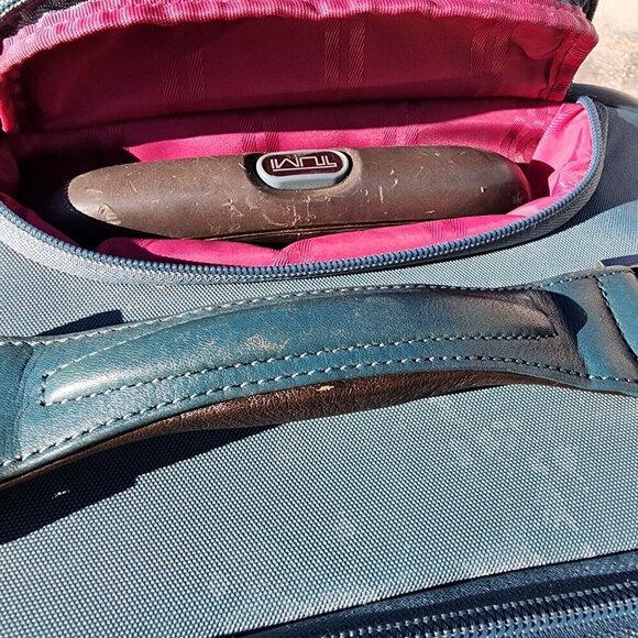 Tumi Vista Super Light Upright Carry On 20" Rolling Suitcase Teal Two Wheeled - Picture 11 of 16